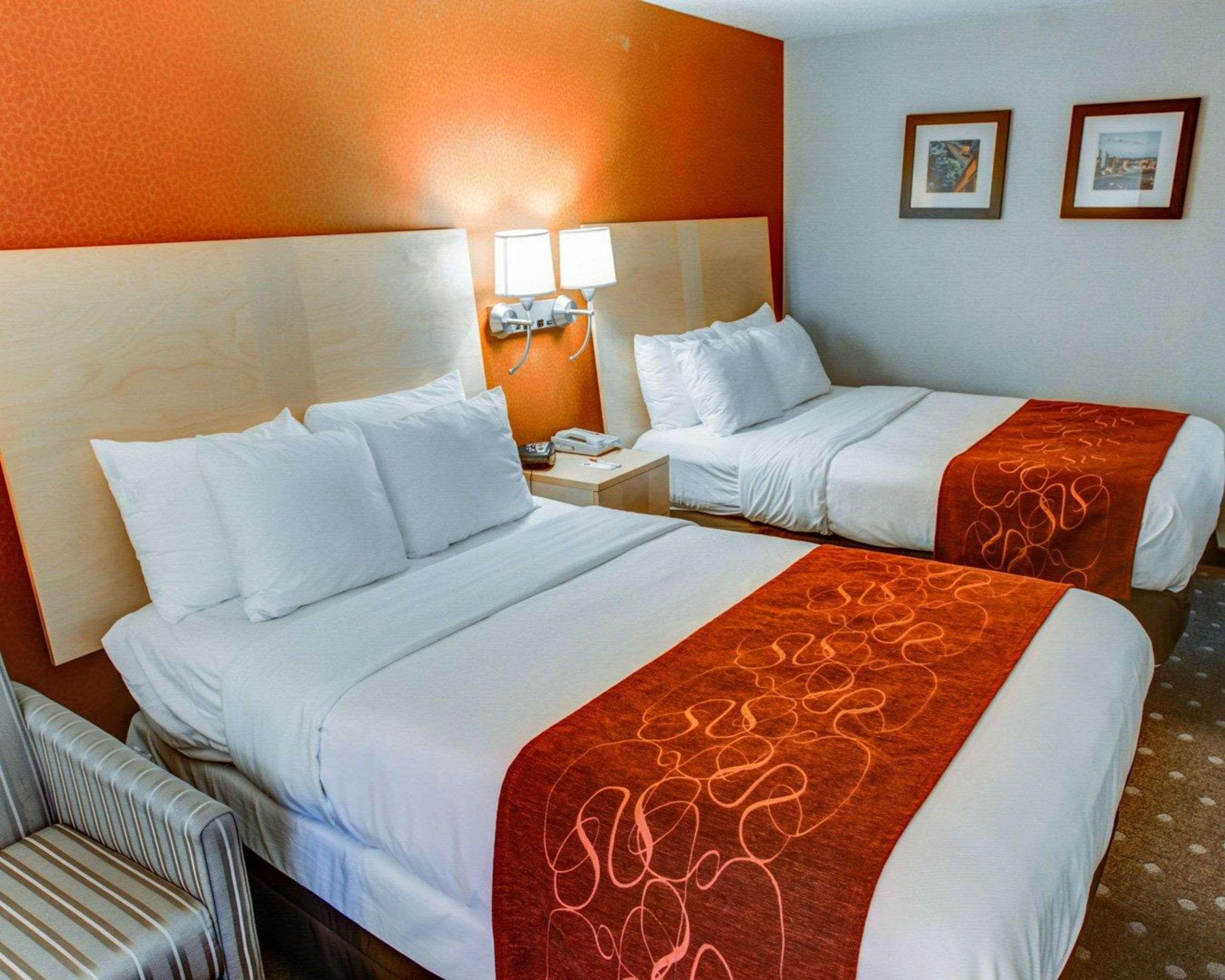 Comfort Suites Pittsburgh Airport Robinson Township  Exterior photo